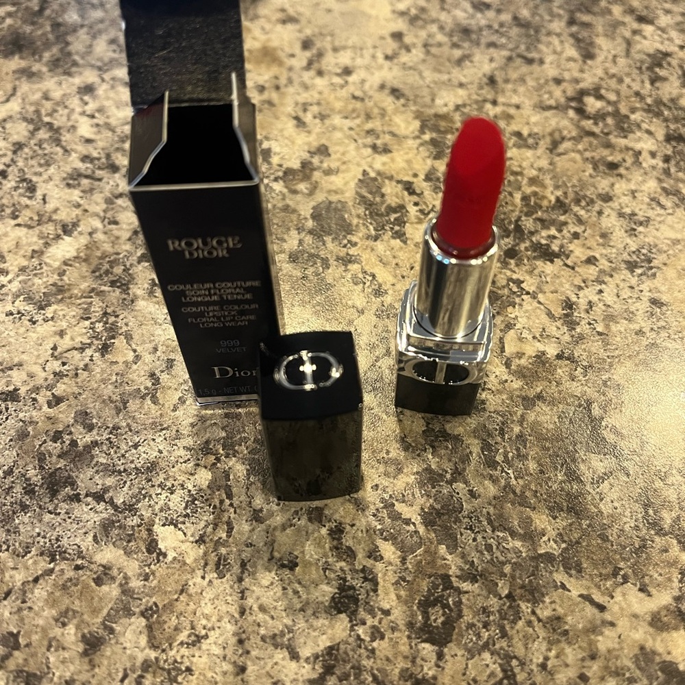 Dior lipst 999 Velvet